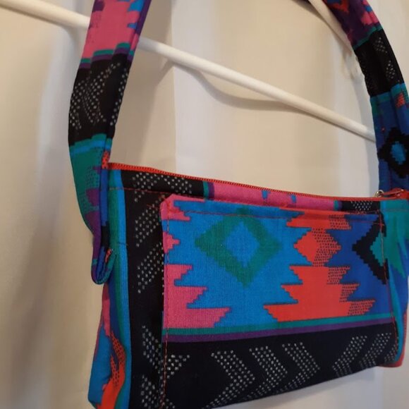 New Southwestern Cowgirl Shoulder Bag Sling Purse Red Blue Pink Geometric Aztec - Picture 2 of 8